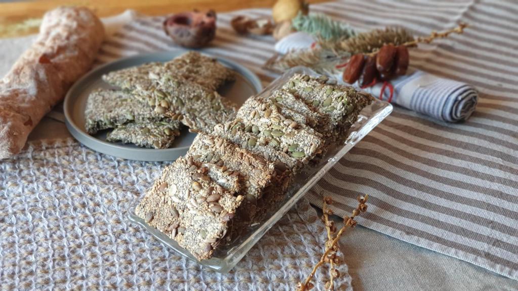 Haz crackers de semilla en casa para tus snacks de media mañana