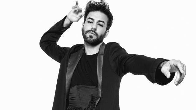 Agoney.