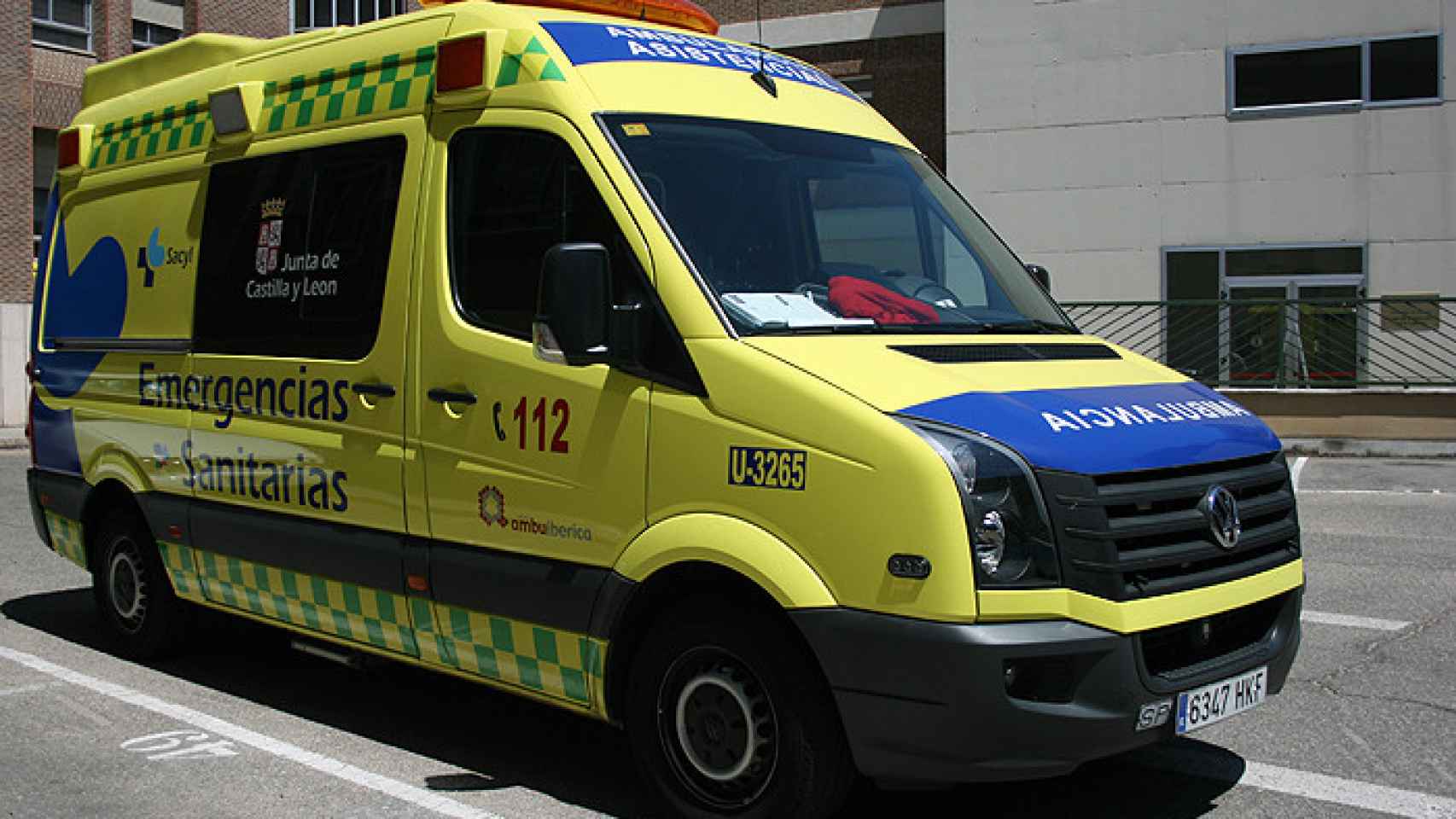 Imagen de una ambulancia medicalizada.