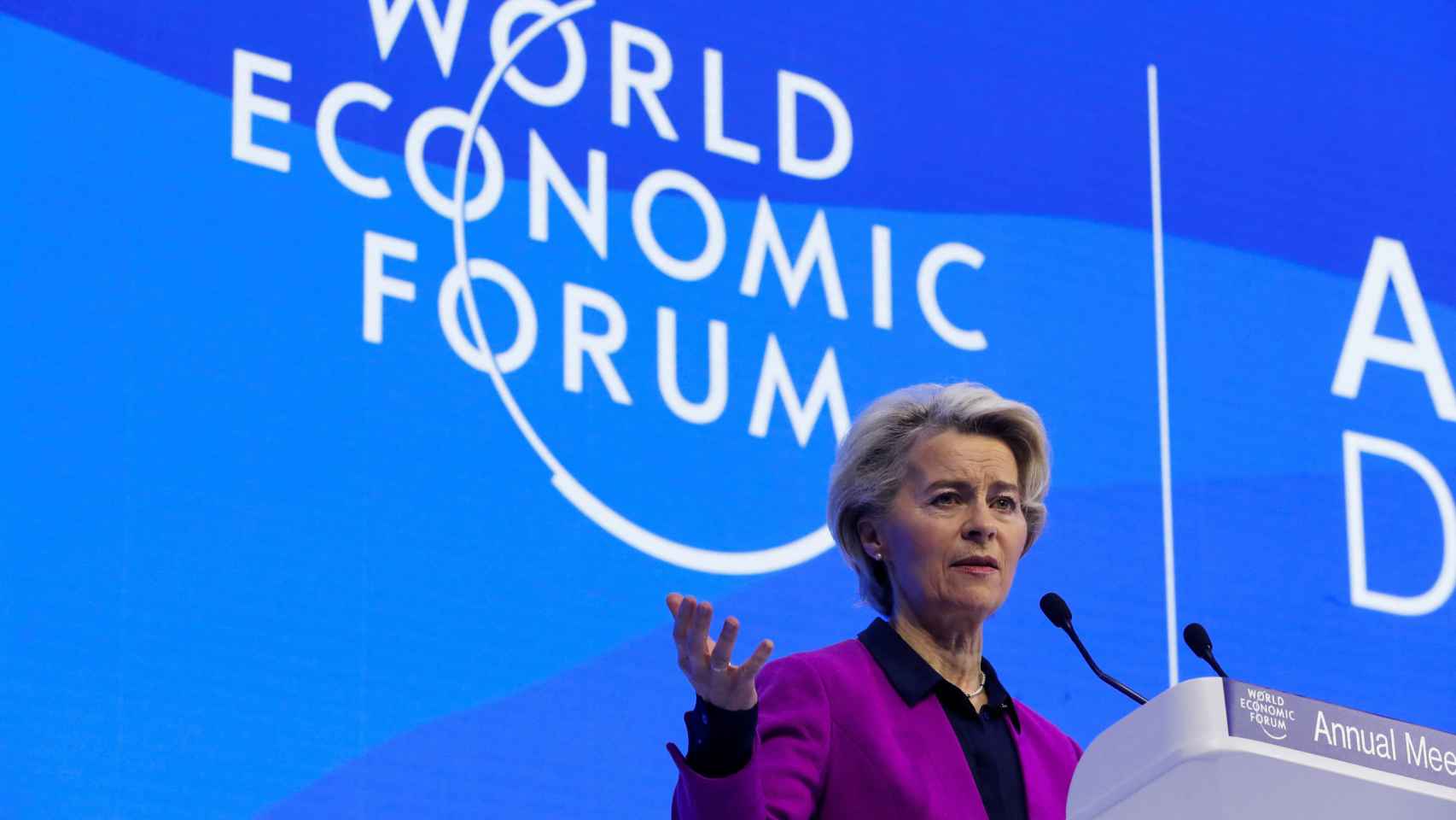 La presidenta Ursula von der Leyen, durante su intervención este martes en el foro de Davos