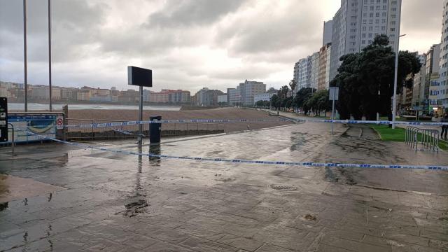 El Paseo Marítimo permanece cerrado