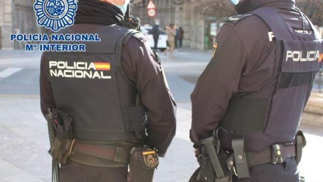 Dos policías nacionales, en imagen de archivo.