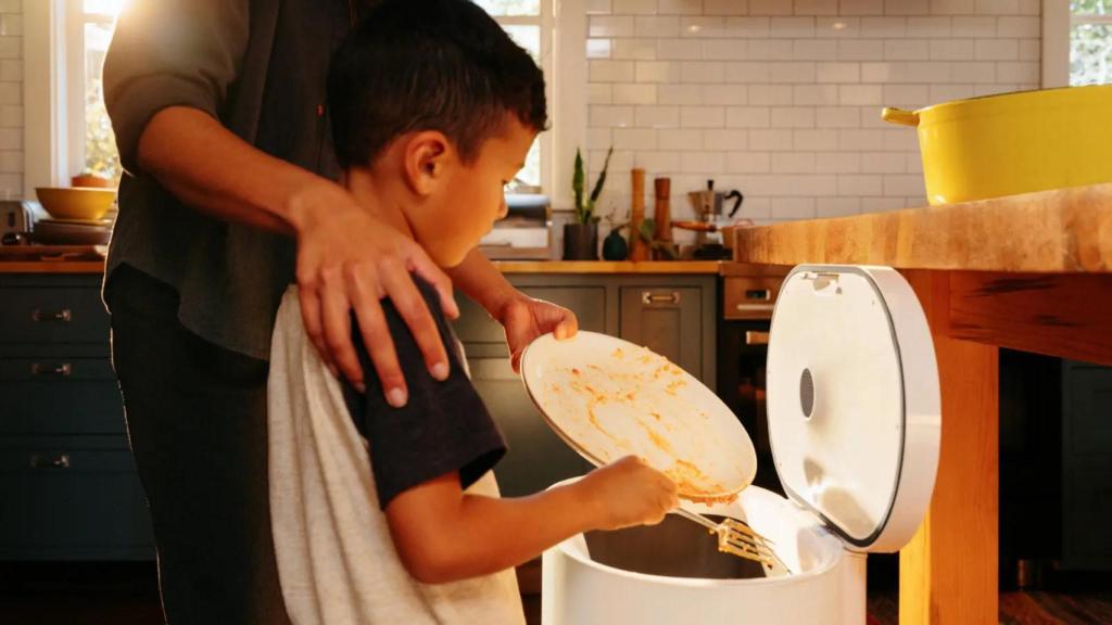 El cubo inteligente de Mill admite todo tipo de comida