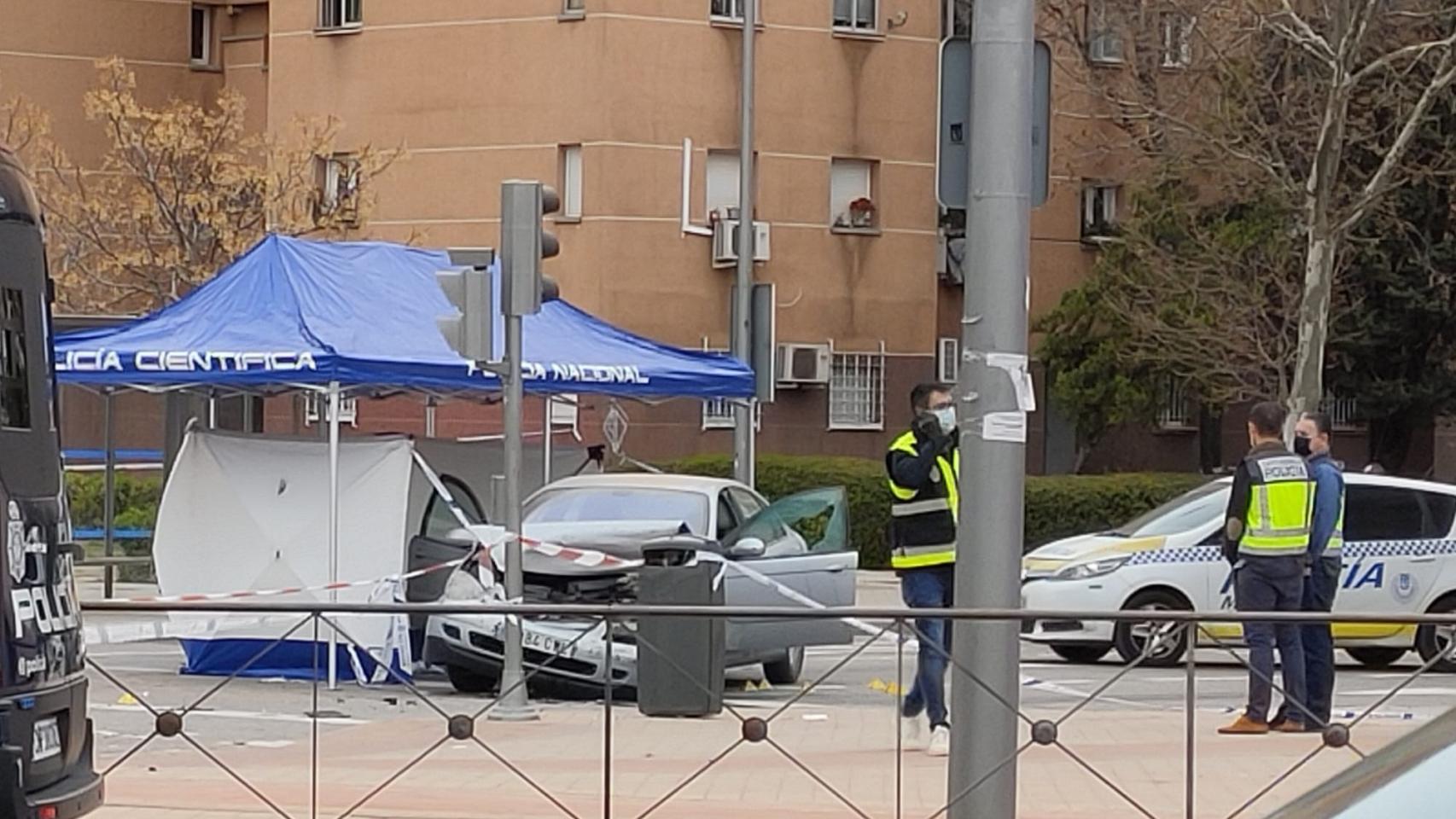 El coche donde fue tiroteado en marzo de 2022 en plena plaza de Alsacia.