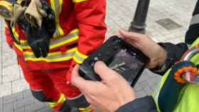 Un dron ayuda a los bomberos a ver el estado del edificio siniestrado por el viento en Albacete