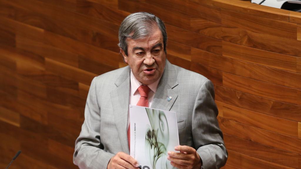 El exministro Francisco Álvarez-Cascos, en 2014, durante una intervención en el Parlamento asturiano.