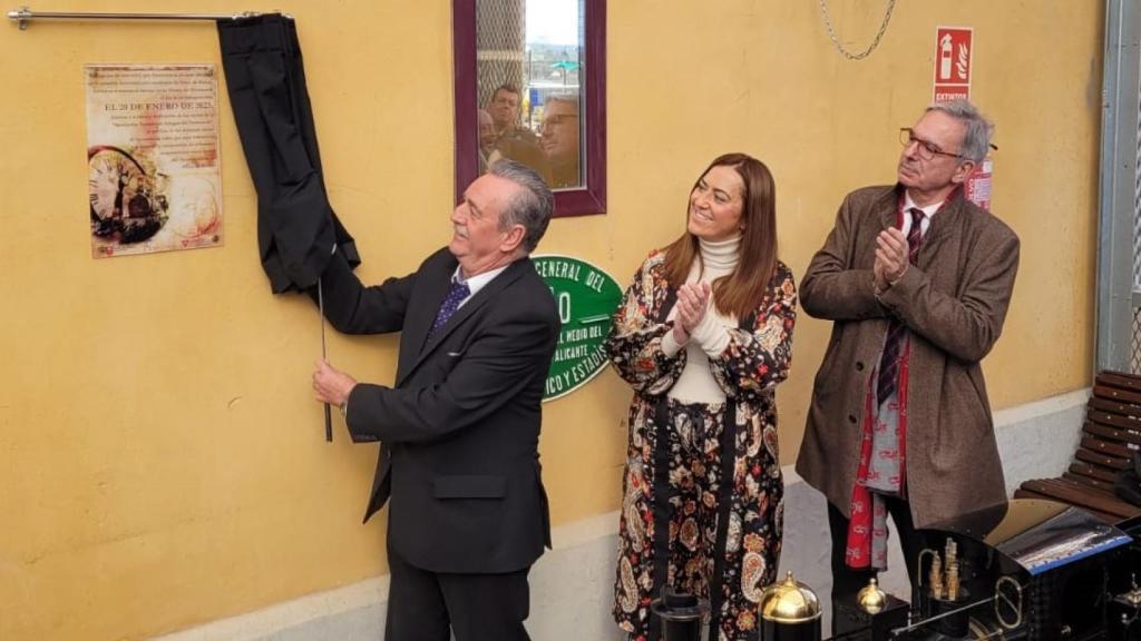 El alcalde de Venta de Baños, José María López Acero, inaugura el Museo del Ferrocarril