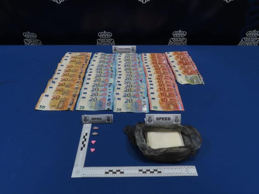 Dinero y droga incautada por la Policía Nacional de Valladolid.