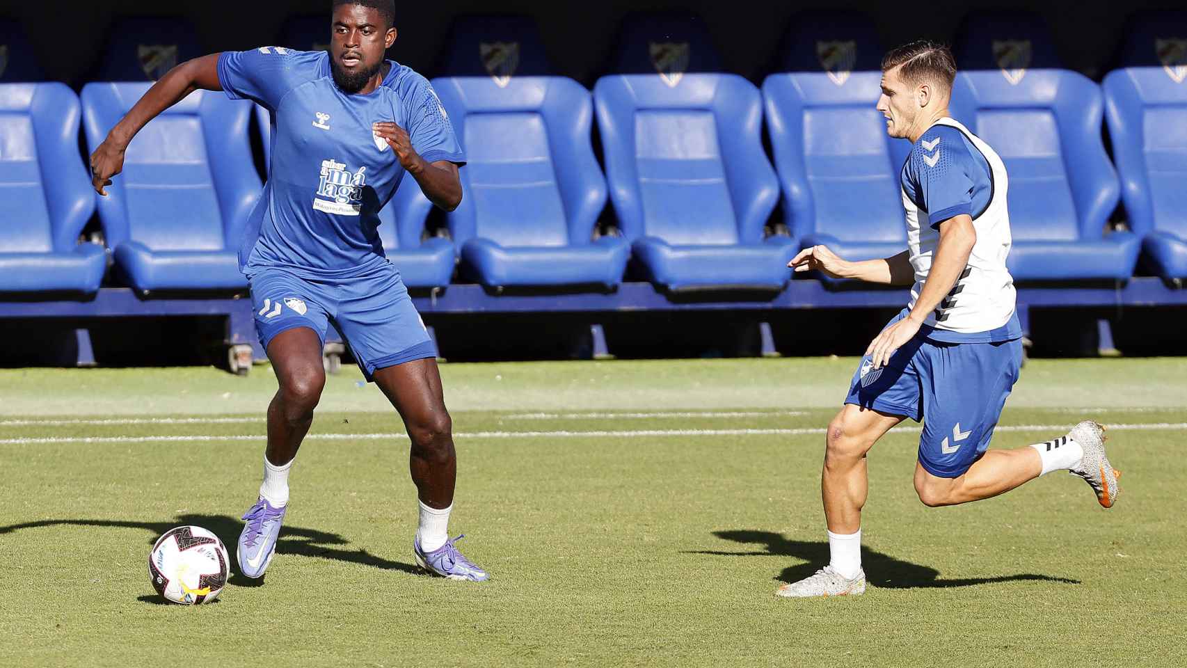 Alfred N'Diaye y Cristian durante un entrenamiento con el Málaga CF