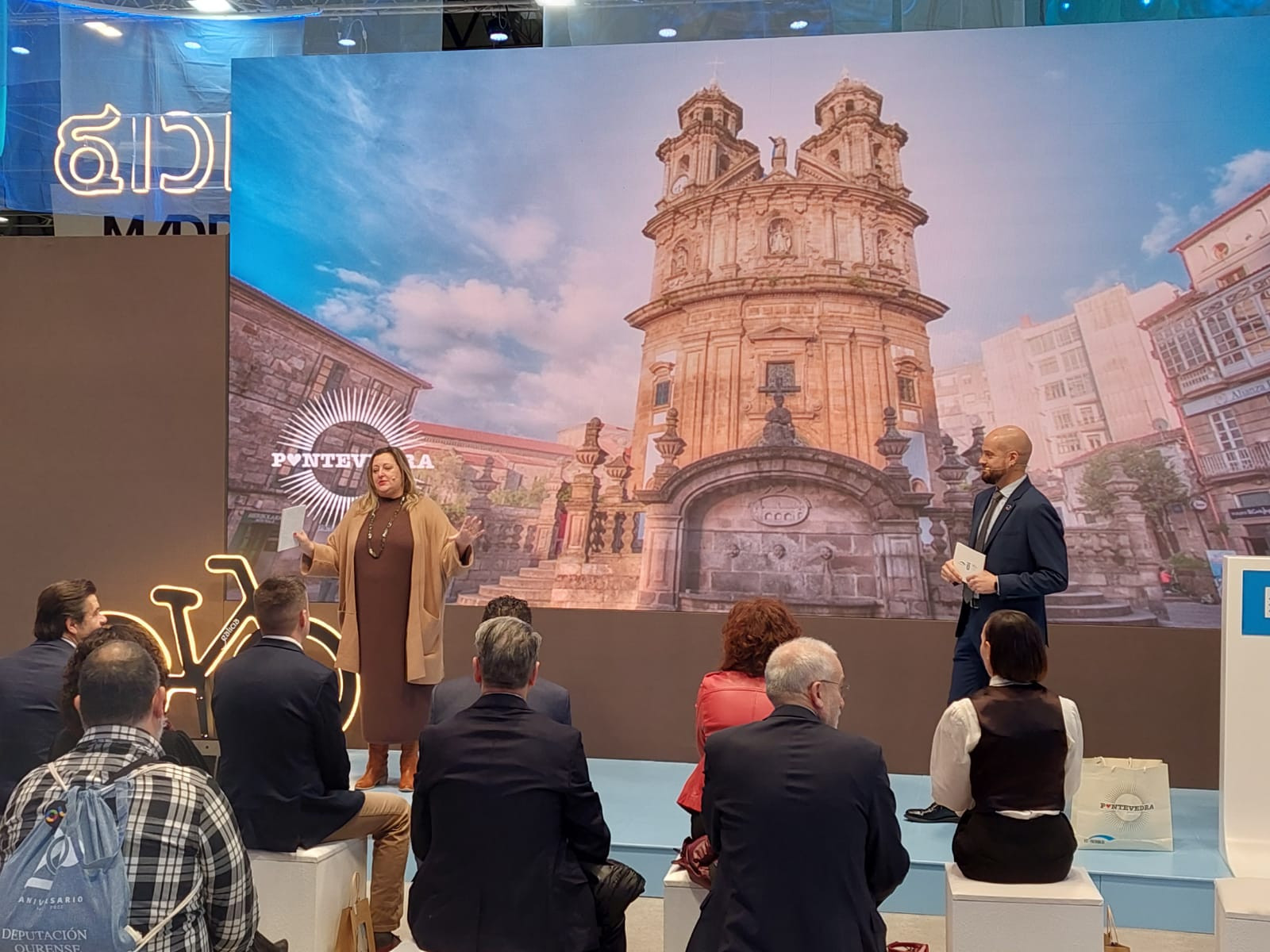 Yoya Blanco e Iván Puentes participan en la presentación de la ciudad de Pontevedra en Fitur. Fotos: Visit Pontevedra