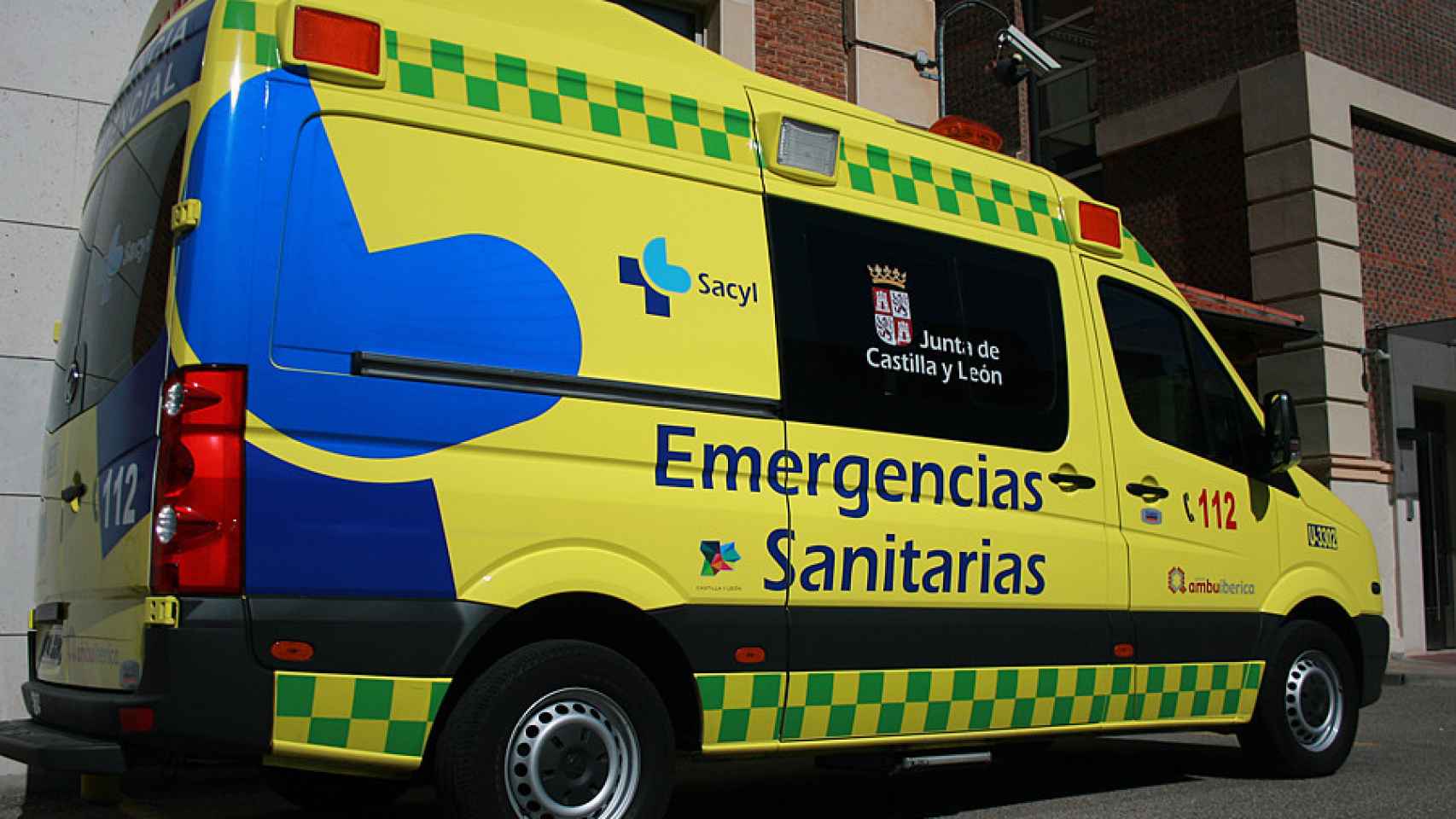 Imagen de una ambulancia medicalizada