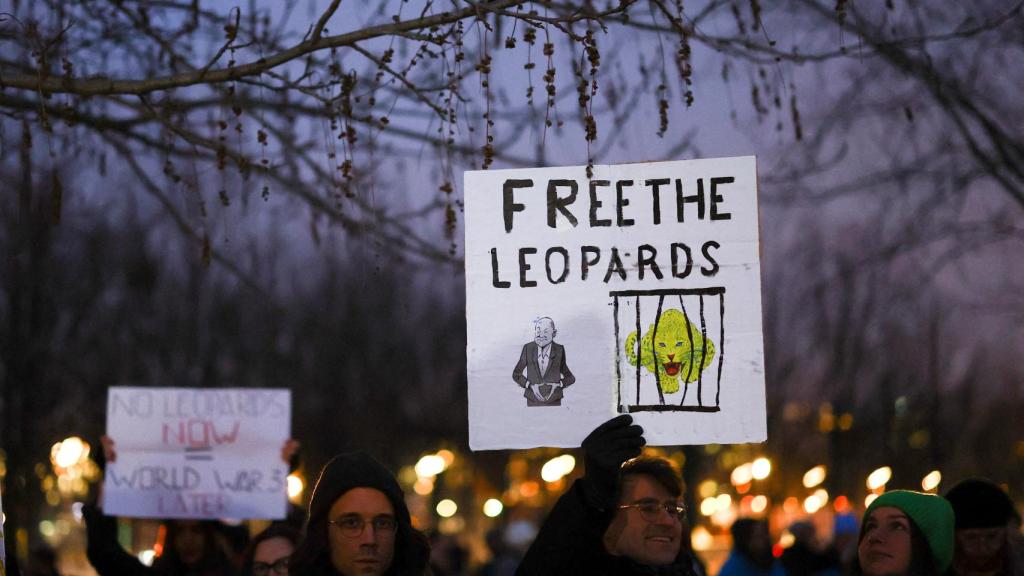 Manifestación de este viernes en Berlín reclamando que el Gobierno alemán envíe sus tanques Leopard a Ucrania.