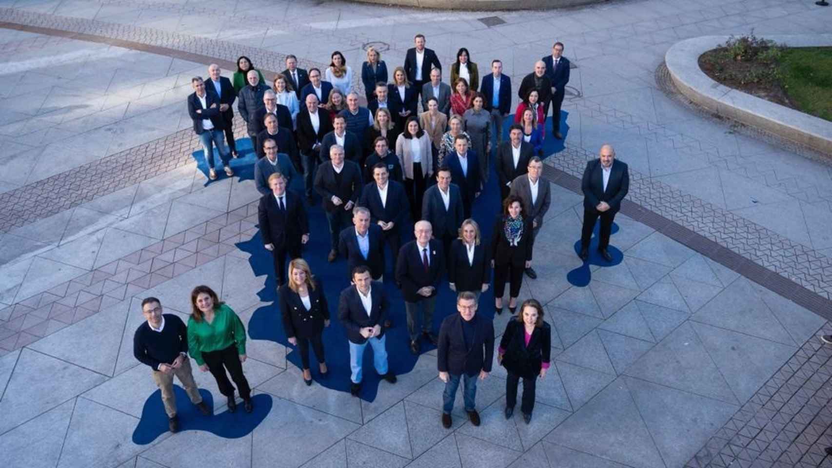 Feijóo con los candidatos del PP a las principales Alcaldías en España