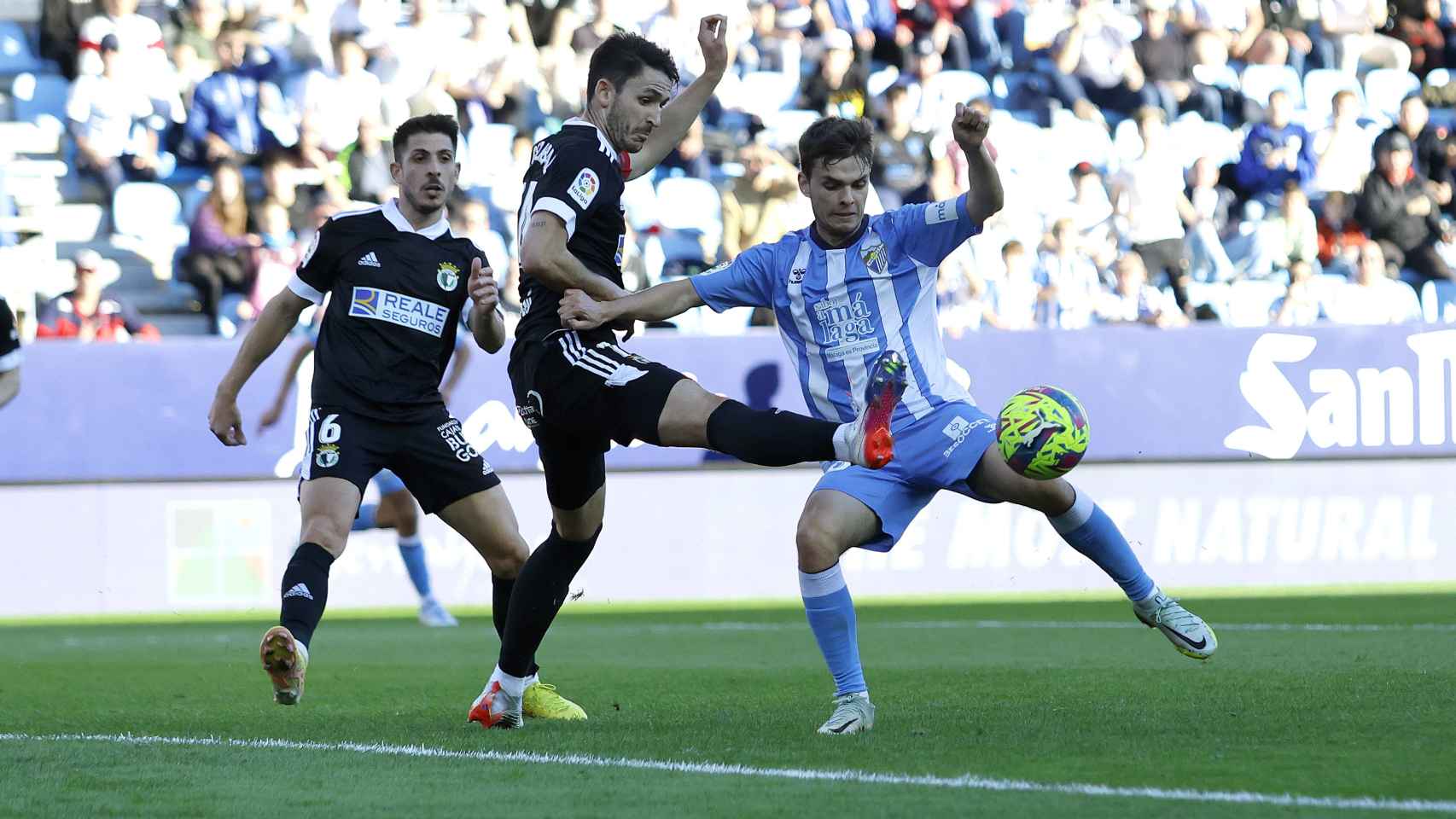 Aleix Febas durante el Málaga CF vs. Burgos
