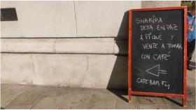 El enfrentamiento entre Shakira y Piqué traspasa lo musical y se traslada al café en A Coruña