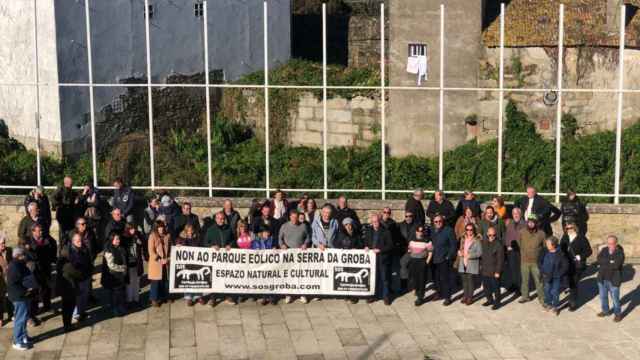 Concentración en Baiona contra el parque eólico Torona, en la Serra da Groba.