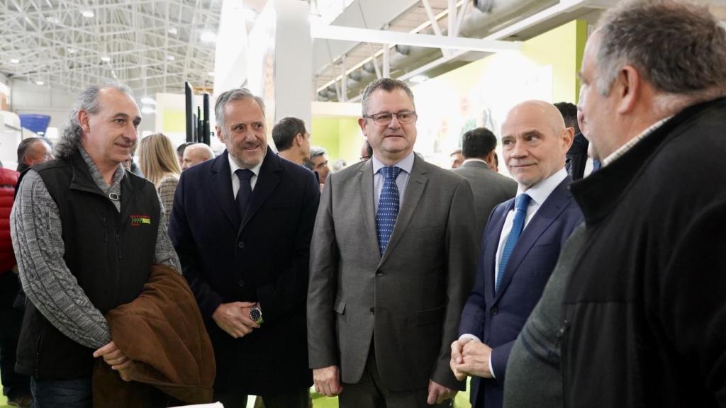 El consejero de Agricultura de la Junta de Castilla y León, Gerardo Dueñas, visita Agraria