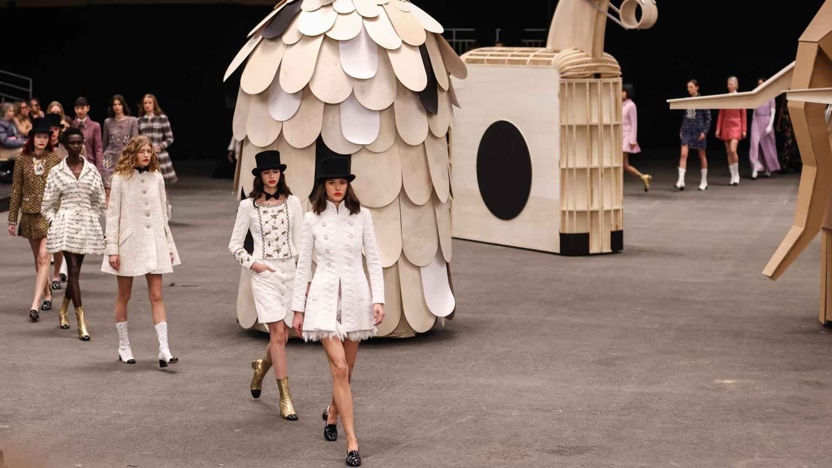 Un momento del desfile de Chanel Alta Costura Primavera-Verano 2023.