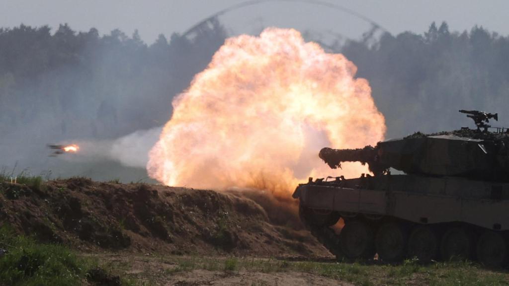 Un tanque Leopard 2A6 del ejército alemán en unas maniobras.