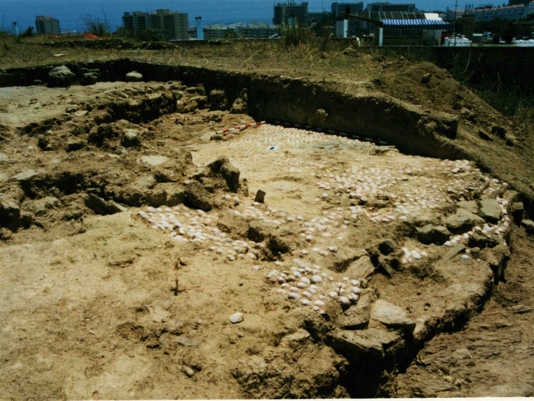 Los restos arqueológicos en el proceso de excavación a finales de los 90.