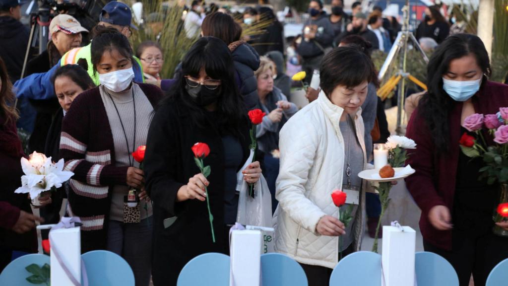 Homenajes a las víctimas de Monterey Park.