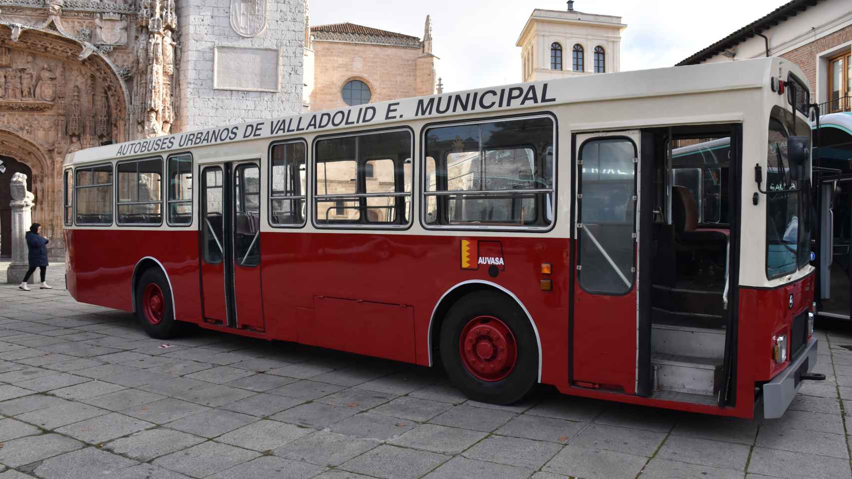Antiguo autobús de Auvasa