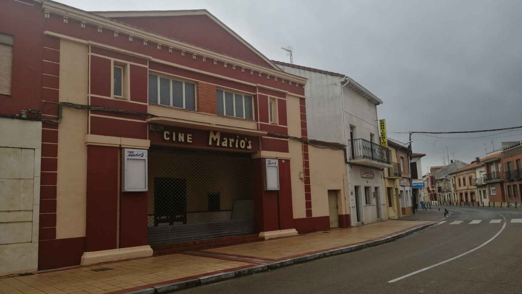 Cine Mario's en Quintanilla de Onésimo un día nublado