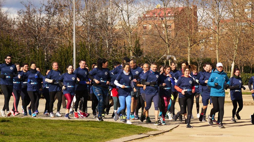 Casi cincuenta colaboradores de Bayer, que colabora con la iniciativa #RunBlue, se sumaron a Mina en Madrid.