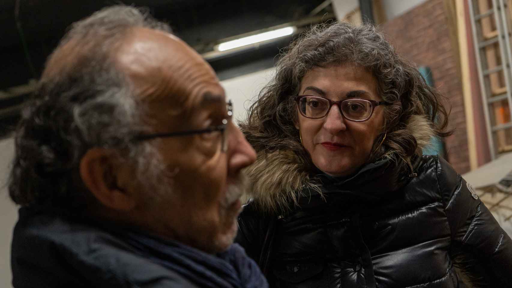 La eurodiputada Maite Pagaza y el artista José Ibarrola, comisario de la exposición 'La ruptura del silencio en la dictadura del odio de ETA'.