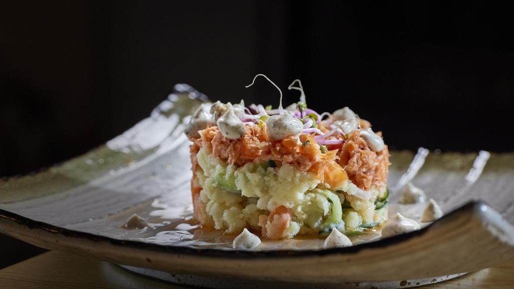 Poteto sarada, la ensaladilla japonesa con salmón rojo salvaje de Alaska