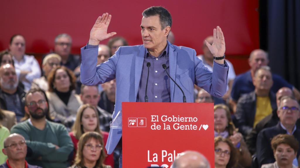 El presidente del Gobierno, Pedro Sánchez, este sábado en La Palma en un acto del PSOE.