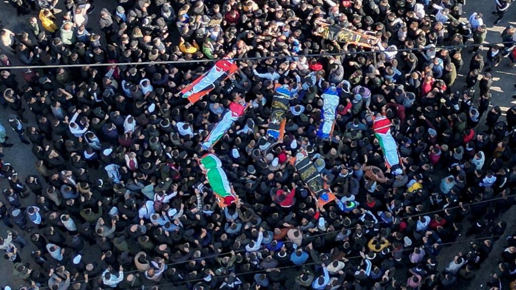 Funeral público de los palestinos asesinados.