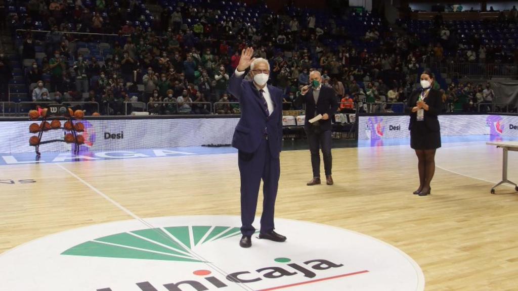 Alfonso Queipo de Llano en un homenaje en el Carpena.