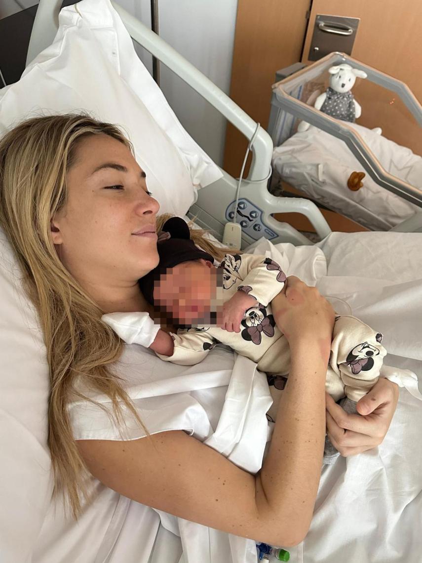 Alice Campello junto a su hija, Bella, en una imagen compartida en Instagram.