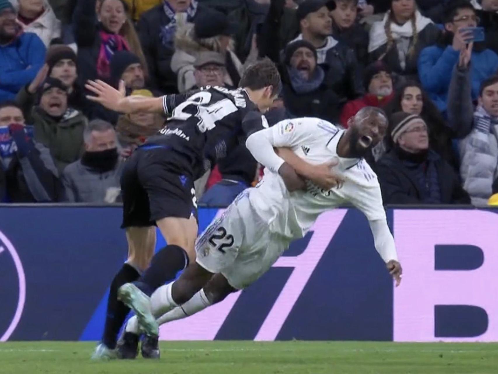 El penalti a Rüdiger por agarrón que pidió el Real Madrid: 