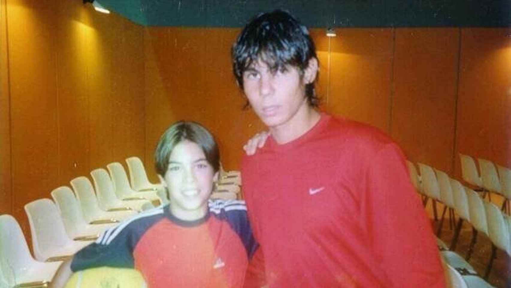 Fotografía de Álvaro Morcillo (9 años) con Rafa Nadal (16 años).