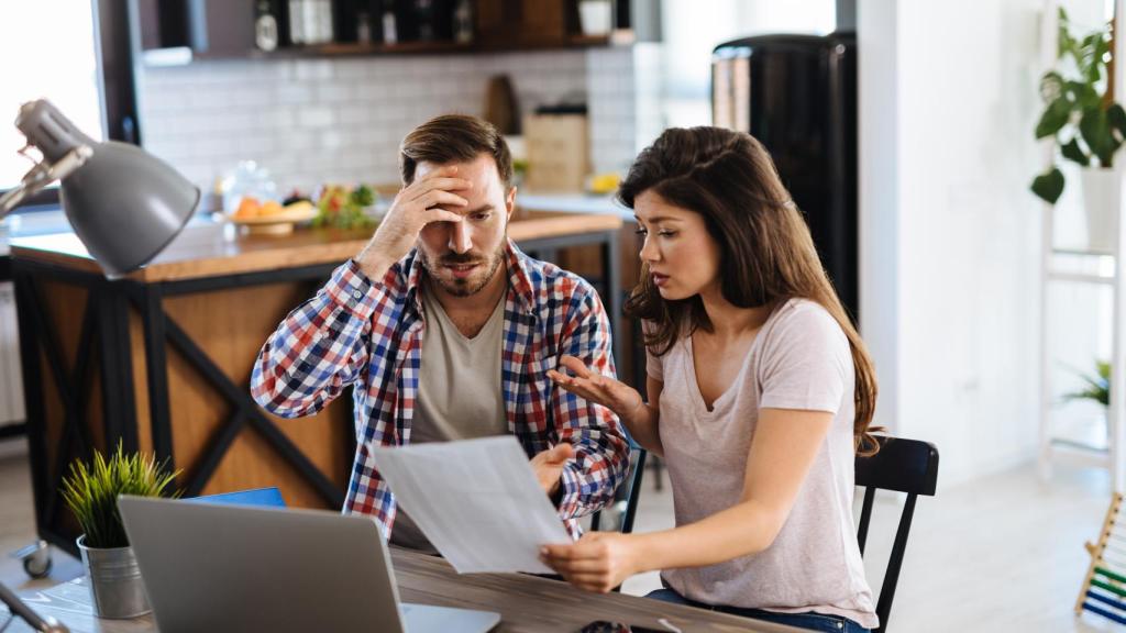 Cómo romper el silencio sobre las preocupaciones por el dinero en la pareja