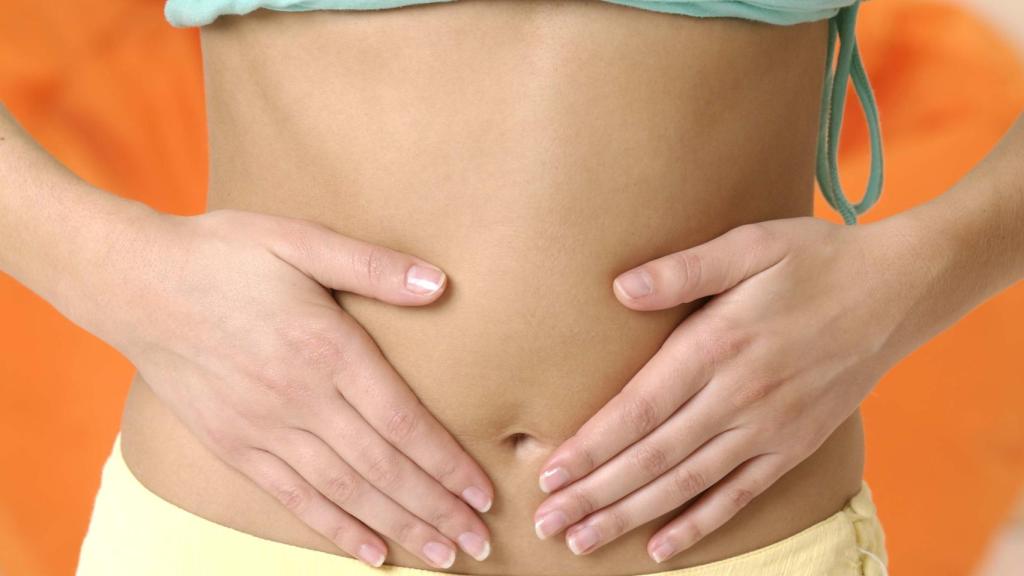 El cáncer de cuello de útero puede manifestarse como dolor abdominal.