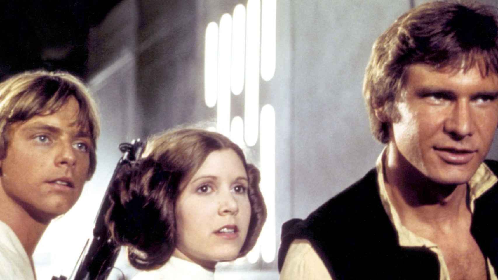 Mark Hamill, Carrie Fisher y Harrison Ford, en la primera película de 'La guerra de las galaxias'