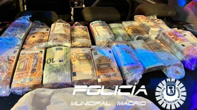 200.000 euros en efectivo interceptados en un coche en la Gran Vía.