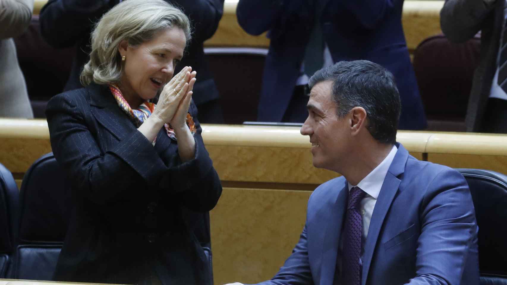 Nadia Calviño y Pedro Sánchez, este martes en el Senado.