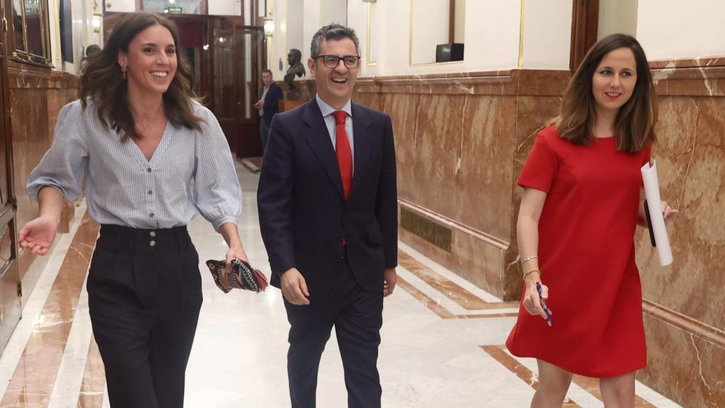 Los ministros Irene Montero (i), Félix Bolaños (c) e Ione Belarra (d), en el Congreso.