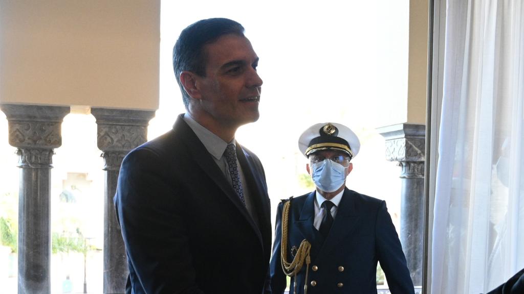 El presidente del Gobierno, Pedro Sánchez, durante su reunión con el Rey Mohamed VI en Rabat en abril de 2022.