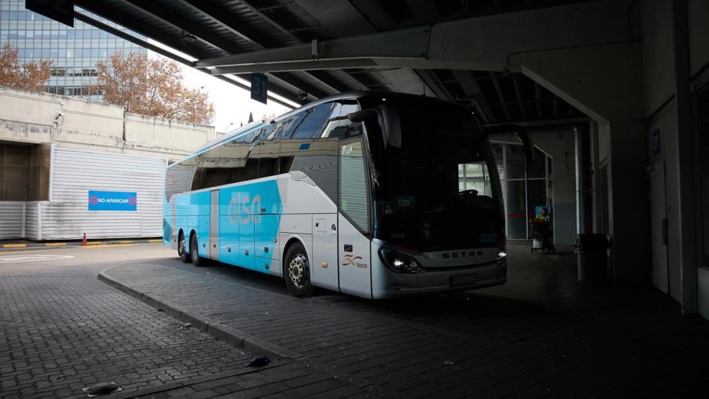 Un autobús en una foto de archivo.