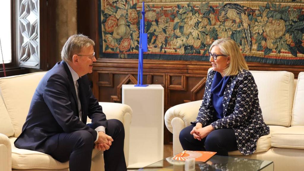 Reunión de Mamen Peris (Cs) con Ximo Puig (PSPV-PSOE) en el Palau de la Generalitat