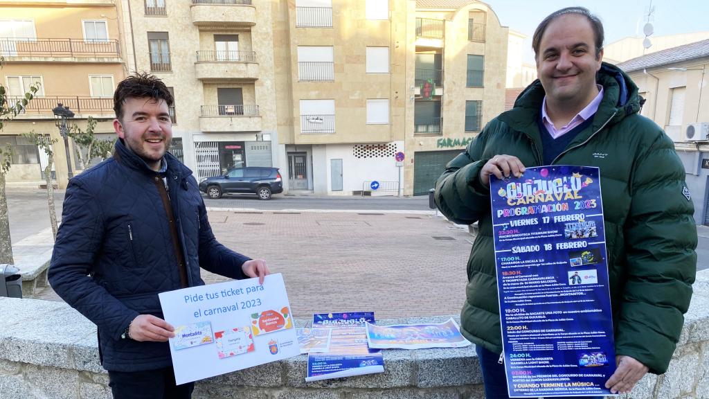 El concejal de Festejos y el alcalde, Roberto Martín, presentan las propuestas de Carnaval