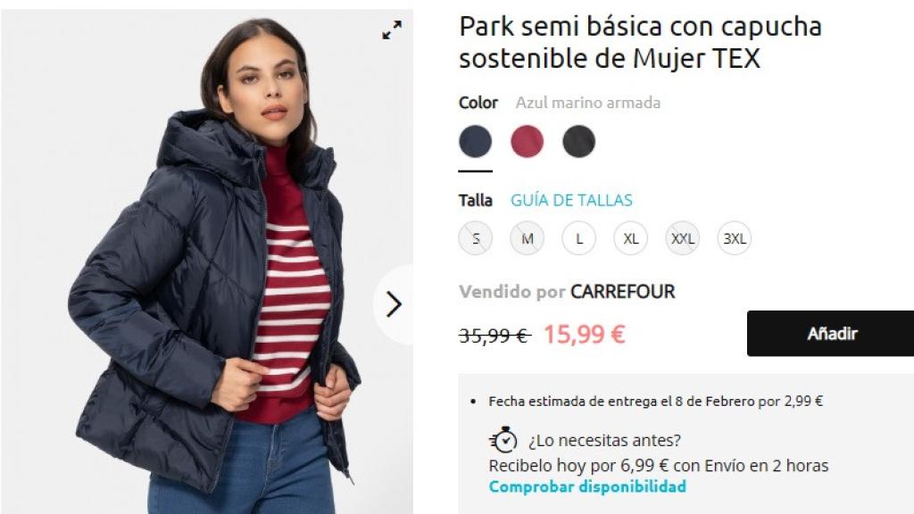 Parka con capucha.