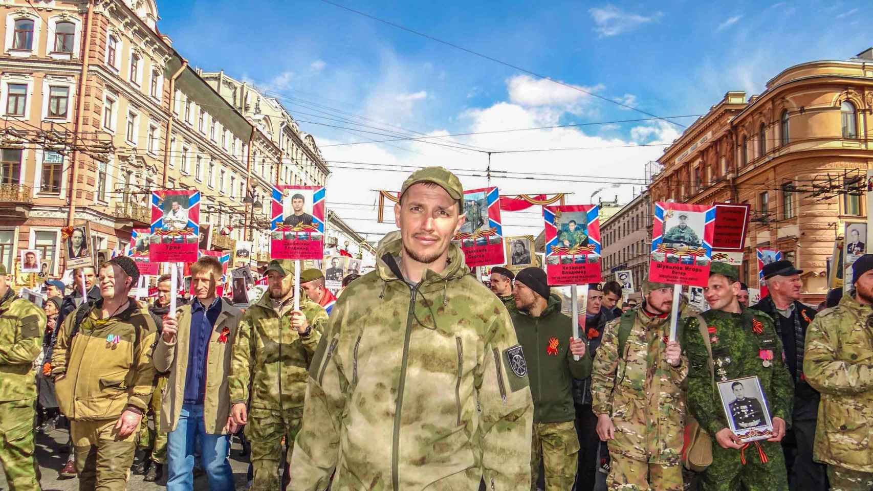 Denis Gariyev, en-mayo de 2017, durante un acto público en homenaje de los voluntarios de la Legión caídos en Ucrania.