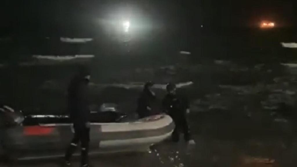 Imagen del vídeo en la playa del levante de Gibraltar.