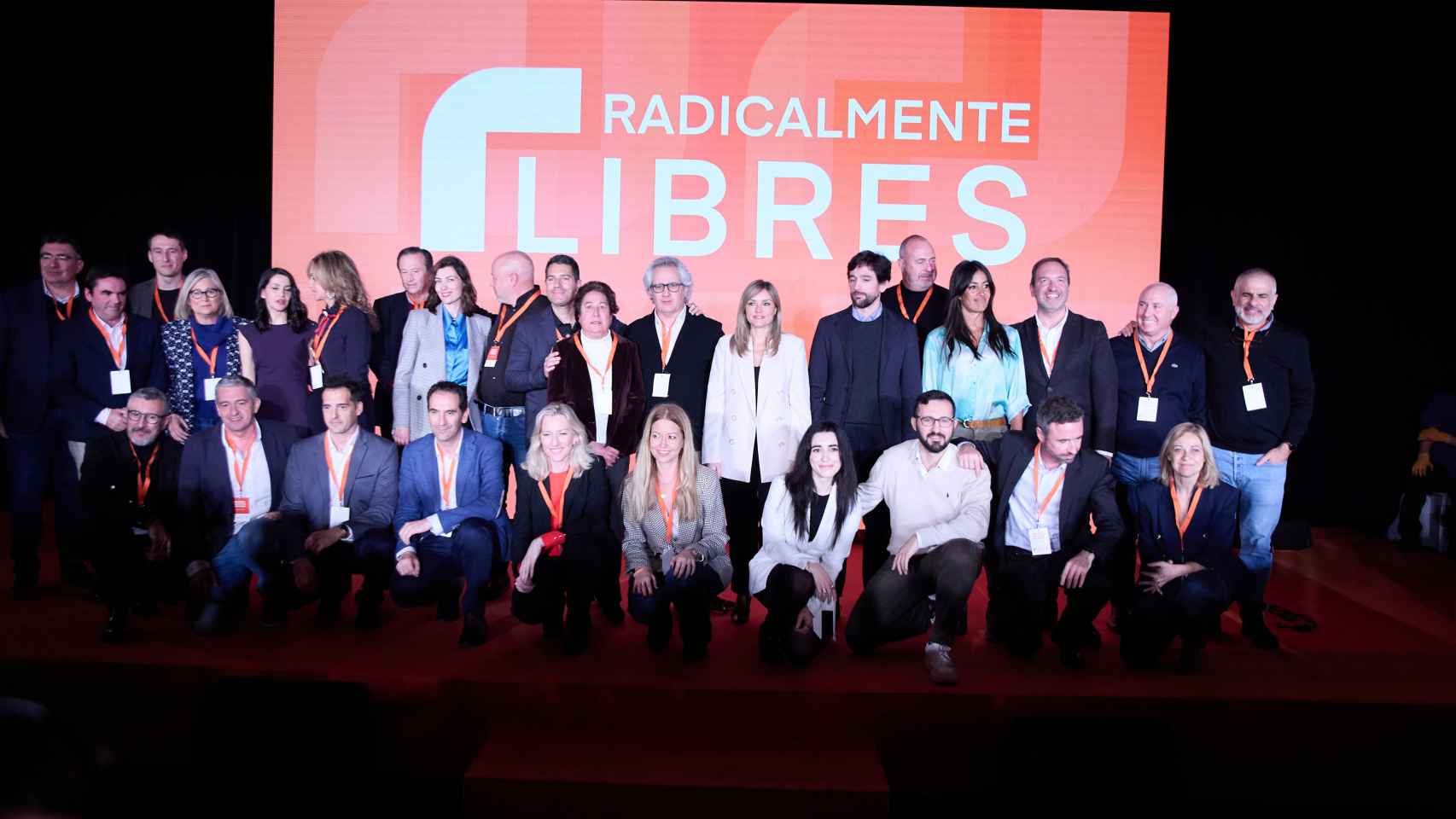 Foto de familia de la nueva ejecutiva de Ciudadanos tras su VI Asamblea General, el pasado 14 de febrero, en Madrid.